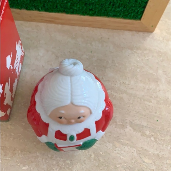 Mrs. Santa Claus & Company Porcelain Collection - Picture 3 of 13